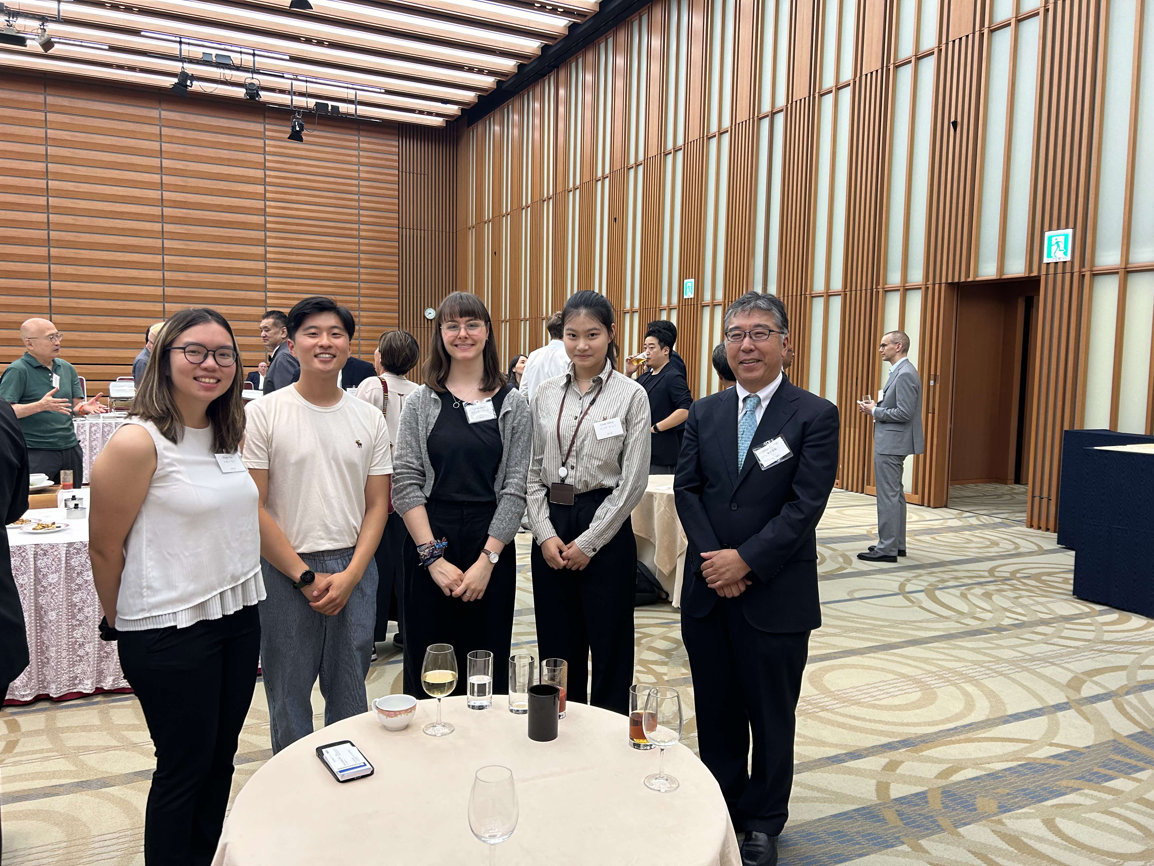 Executive Director Fujihira with students