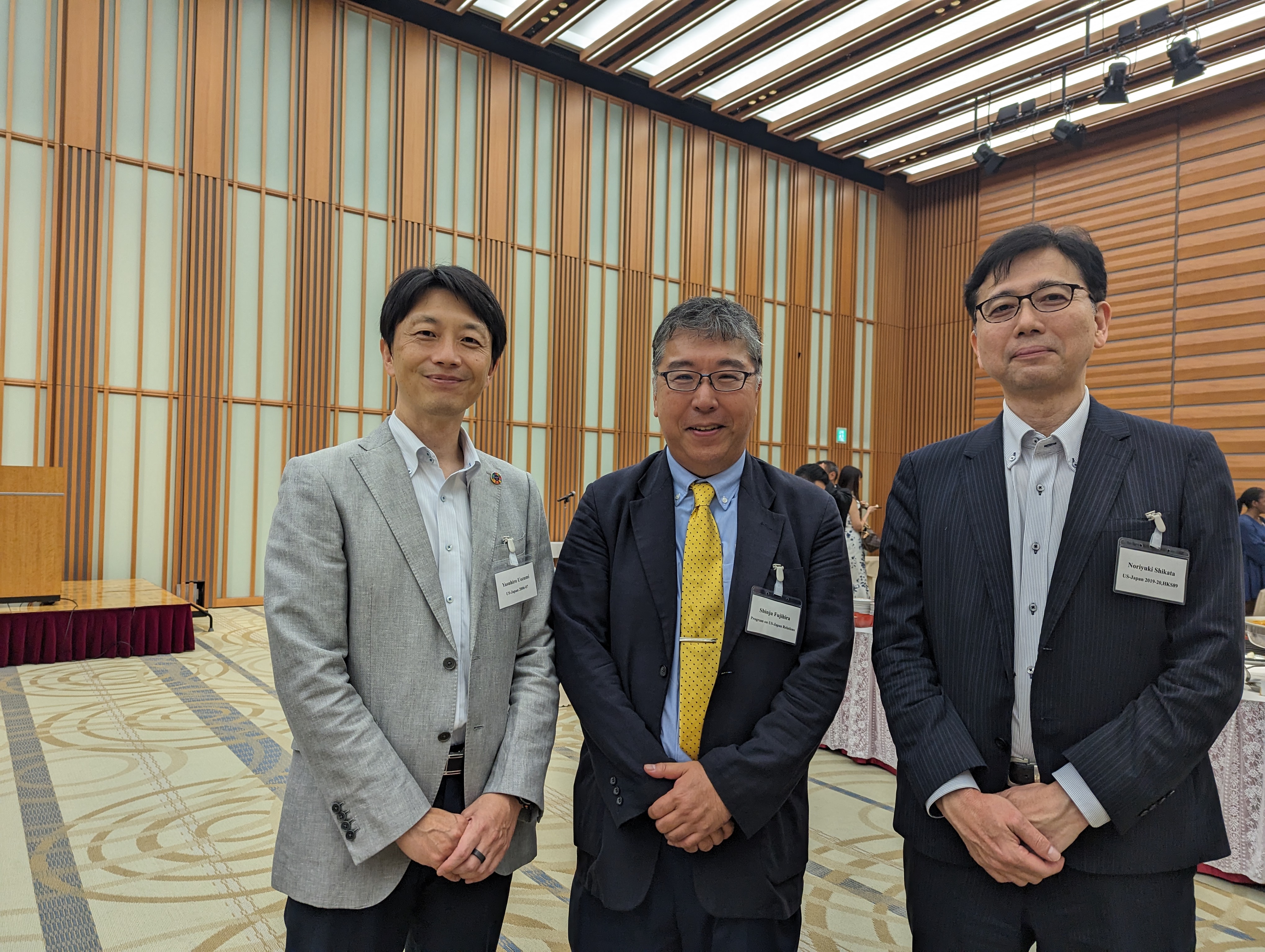 ED Shinju Fujihira with program alumni